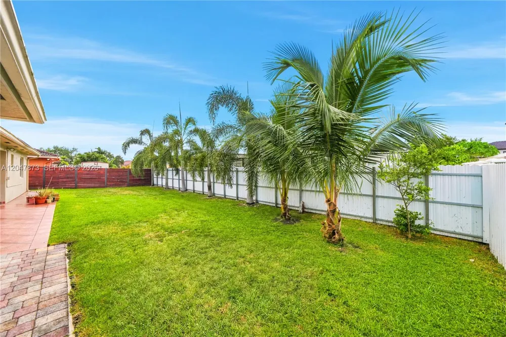 15059 SW 33rd Ter Miami, FL 33185