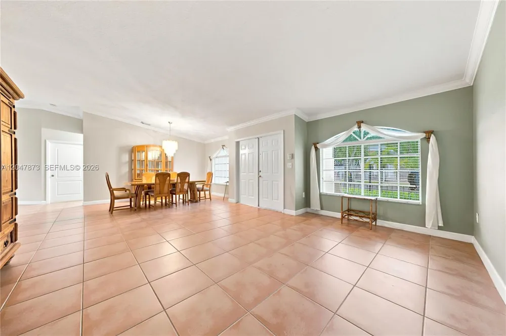 15059 SW 33rd Ter Miami, FL 33185
