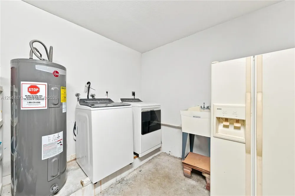 15059 SW 33rd Ter Miami, FL 33185