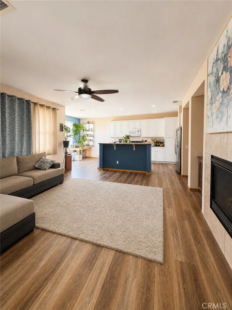 13116 Sunnyvale Court Hesperia, CA 92344