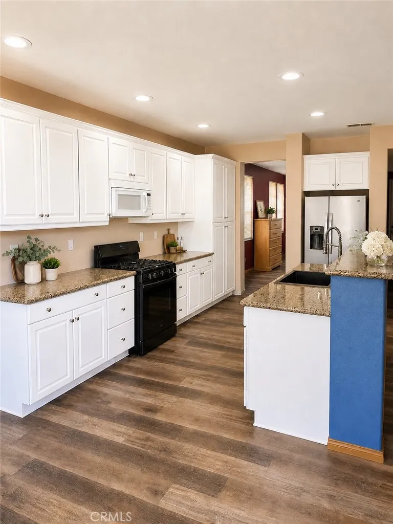 13116 Sunnyvale Court Hesperia, CA 92344
