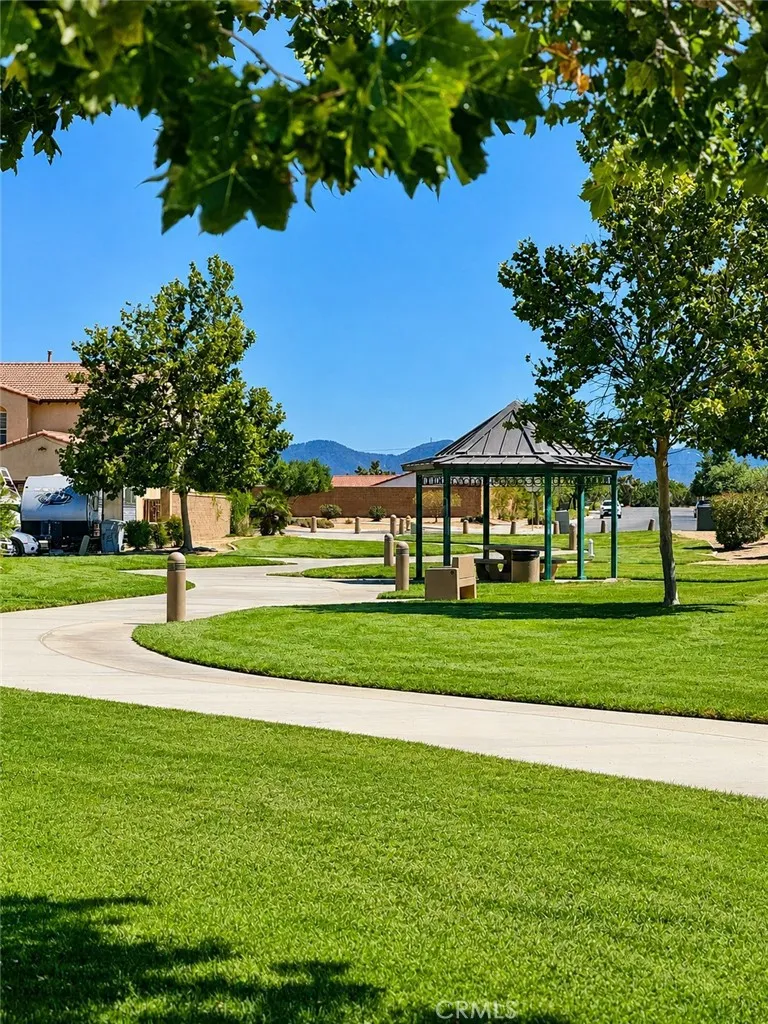 13116 Sunnyvale Court Hesperia, CA 92344