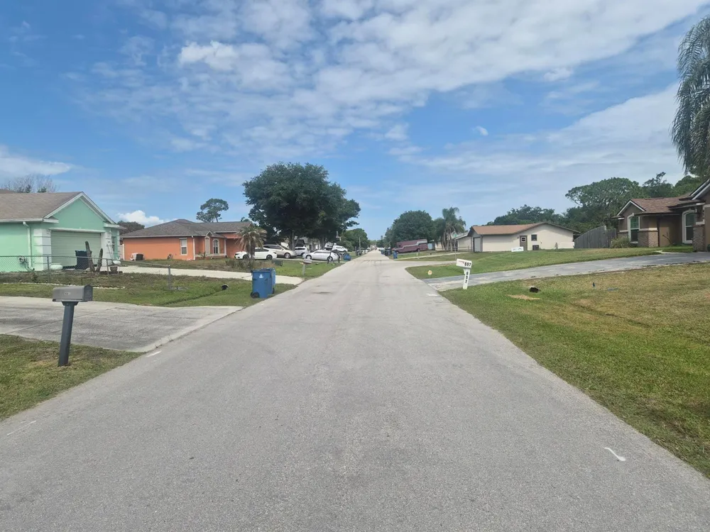 681 NW Thuringer St Street NW Palm Bay, FL 32907