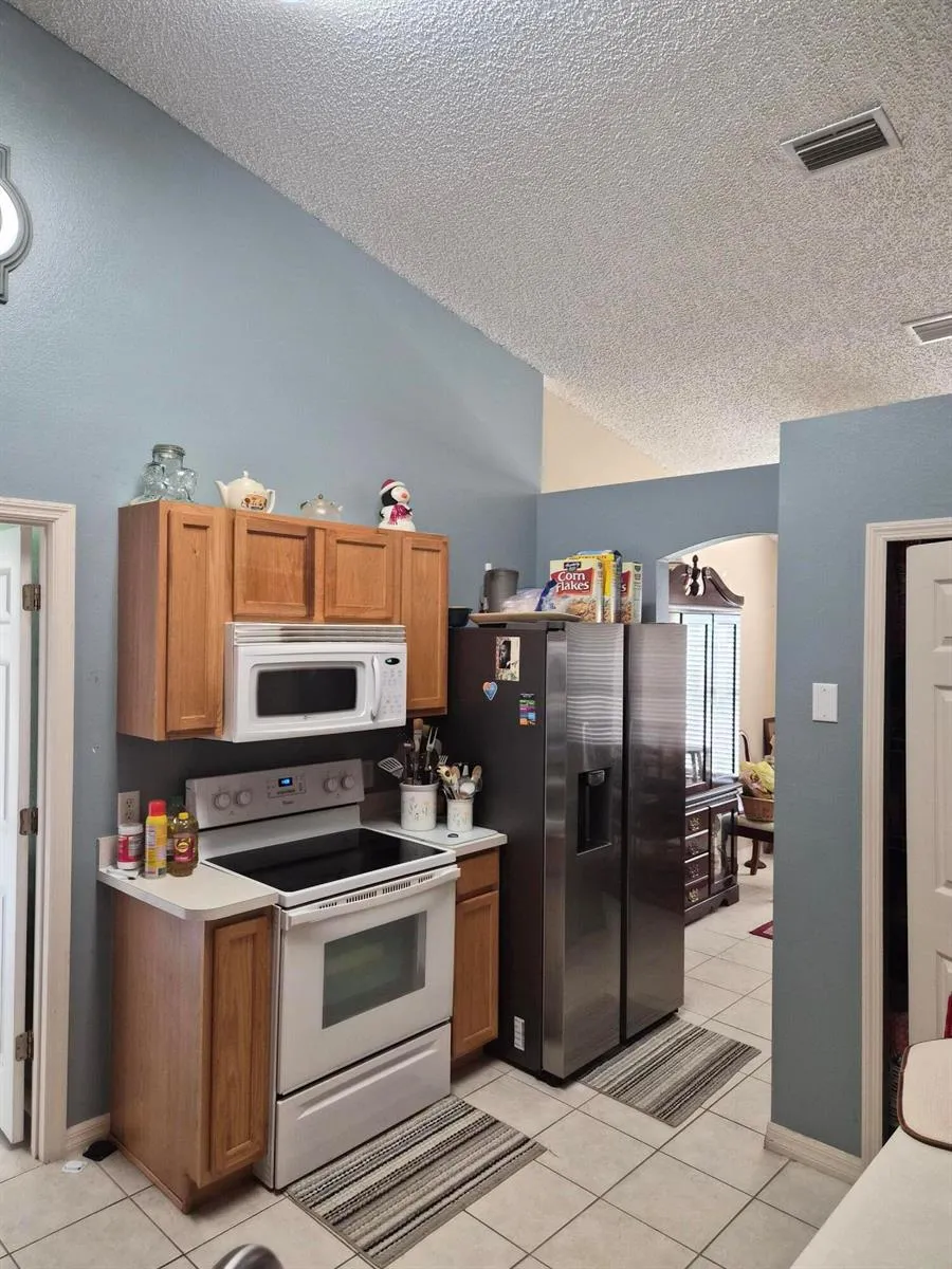681 NW Thuringer St Street NW Palm Bay, FL 32907