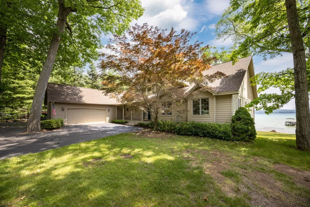 7953 S Glen Lake Road Glen Arbor Township, MI 49636