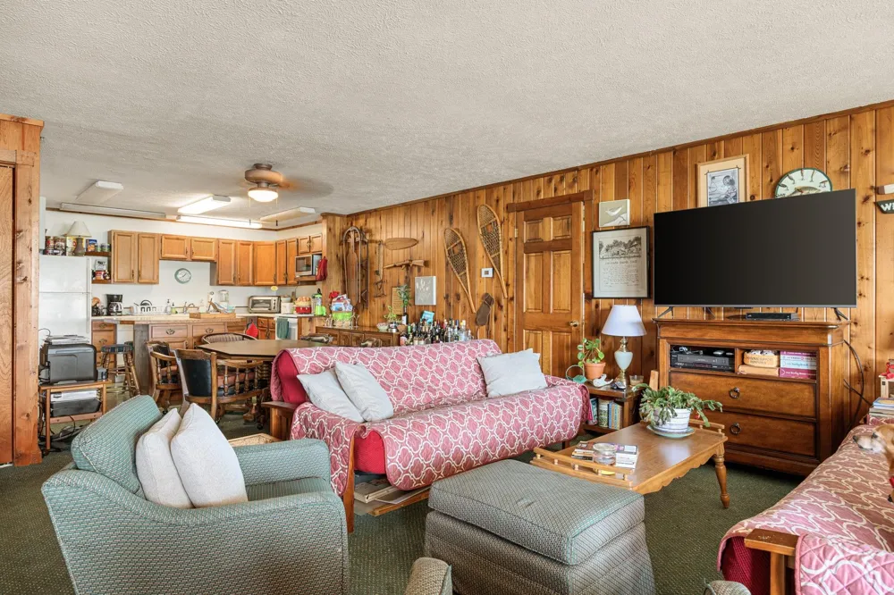 7953 S Glen Lake Road Glen Arbor Township, MI 49636