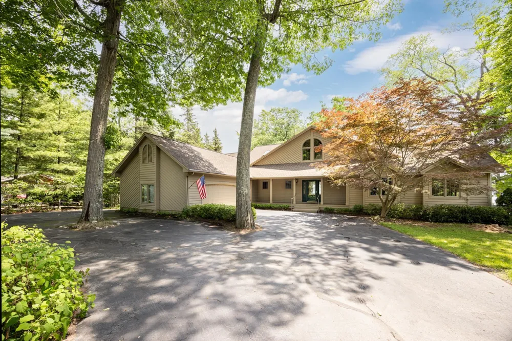7953 S Glen Lake Road Glen Arbor Township, MI 49636