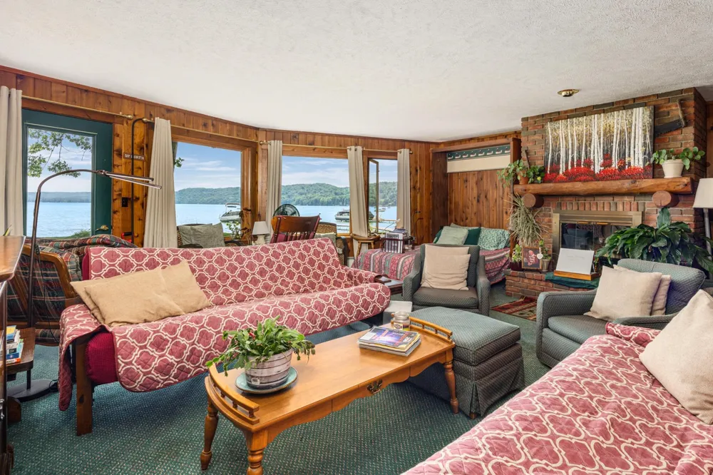 7953 S Glen Lake Road Glen Arbor Township, MI 49636