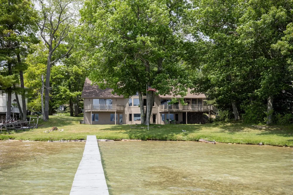 7953 S Glen Lake Road Glen Arbor Township, MI 49636