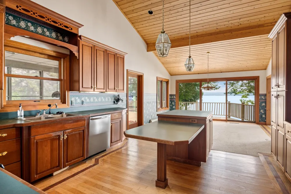 7953 S Glen Lake Road Glen Arbor Township, MI 49636