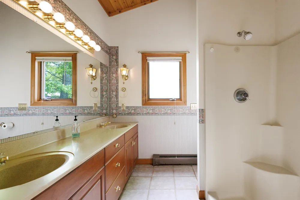 7953 S Glen Lake Road Glen Arbor Township, MI 49636