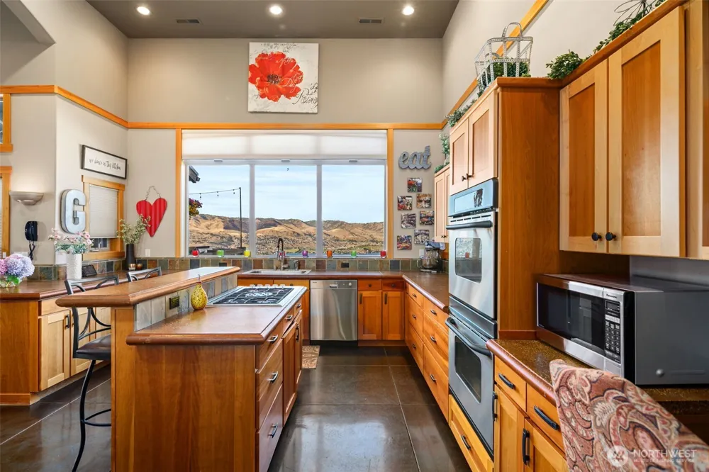 340 Hawks Meadow Road Chelan, WA 98816
