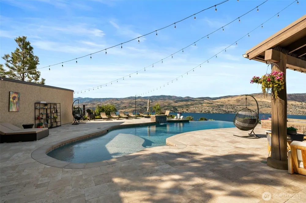 340 Hawks Meadow Road Chelan, WA 98816