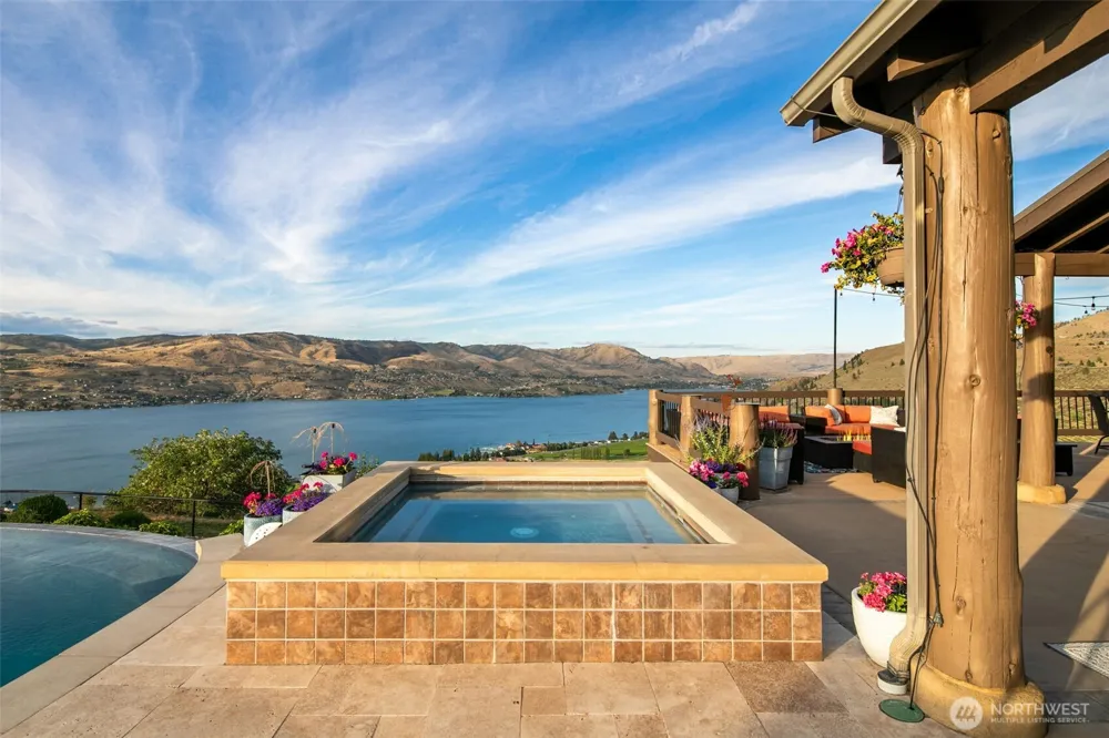 340 Hawks Meadow Road Chelan, WA 98816