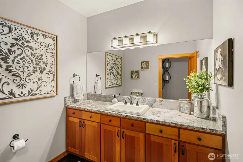 340 Hawks Meadow Road Chelan, WA 98816