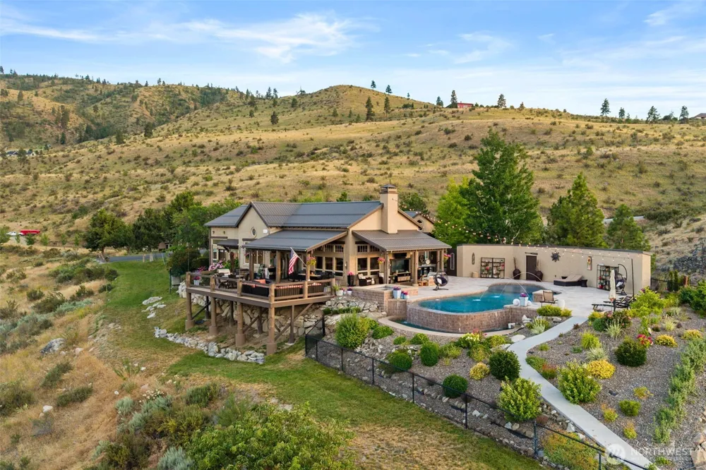 340 Hawks Meadow Road Chelan, WA 98816
