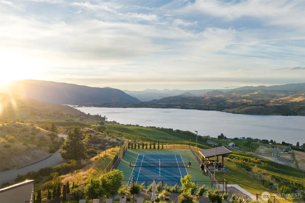 340 Hawks Meadow Road Chelan, WA 98816