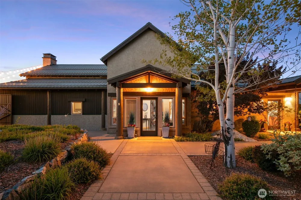 340 Hawks Meadow Road Chelan, WA 98816