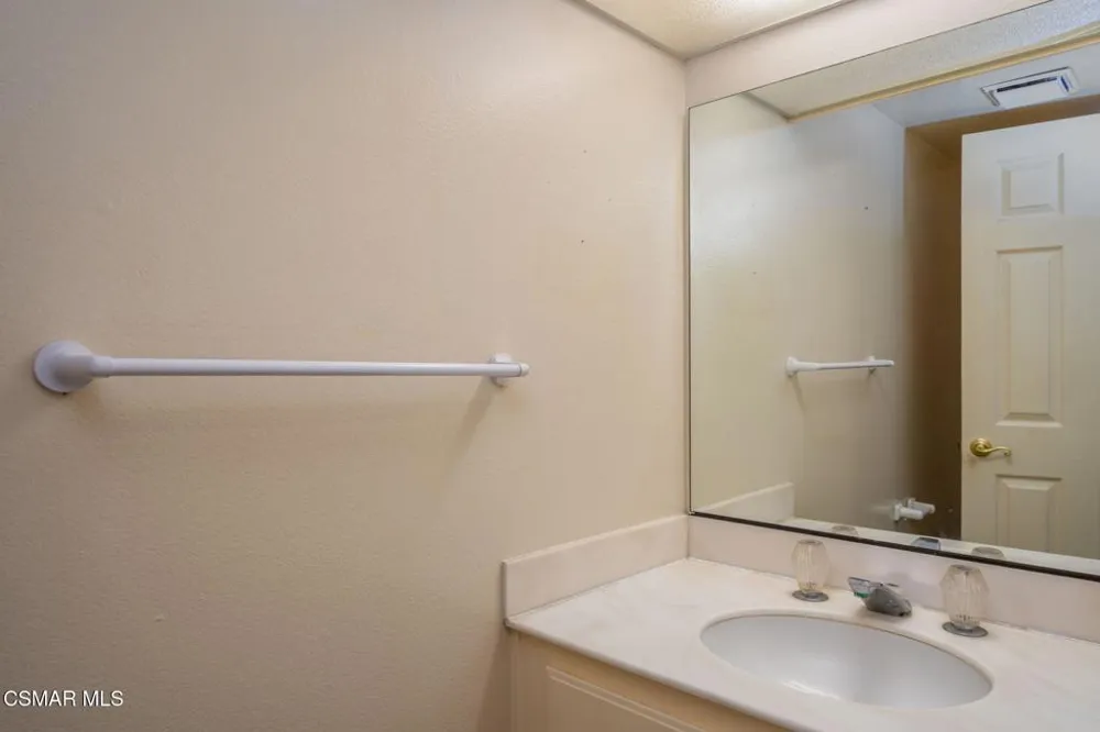 1225 Monte Sereno Drive Thousand Oaks, CA 91360