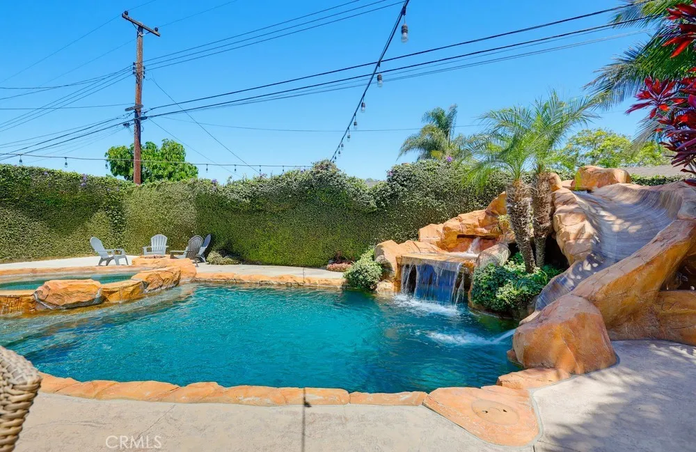 5482 Park Garden Grove, CA 92845