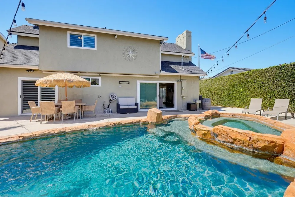 5482 Park Garden Grove, CA 92845