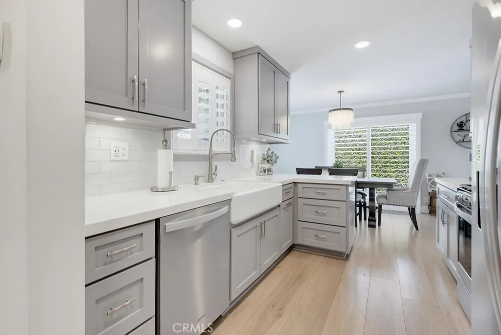 5482 Park Garden Grove, CA 92845