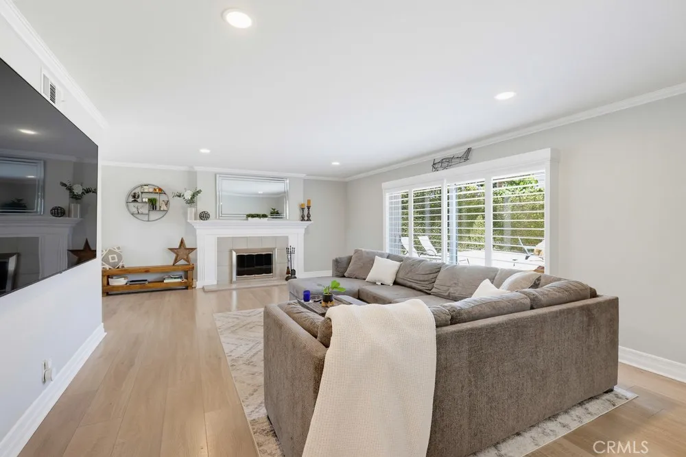 5482 Park Garden Grove, CA 92845