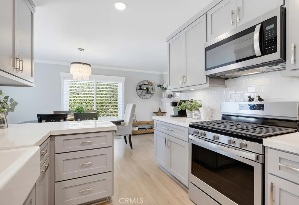 5482 Park Garden Grove, CA 92845