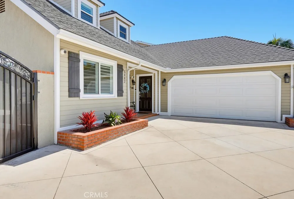 5482 Park Garden Grove, CA 92845