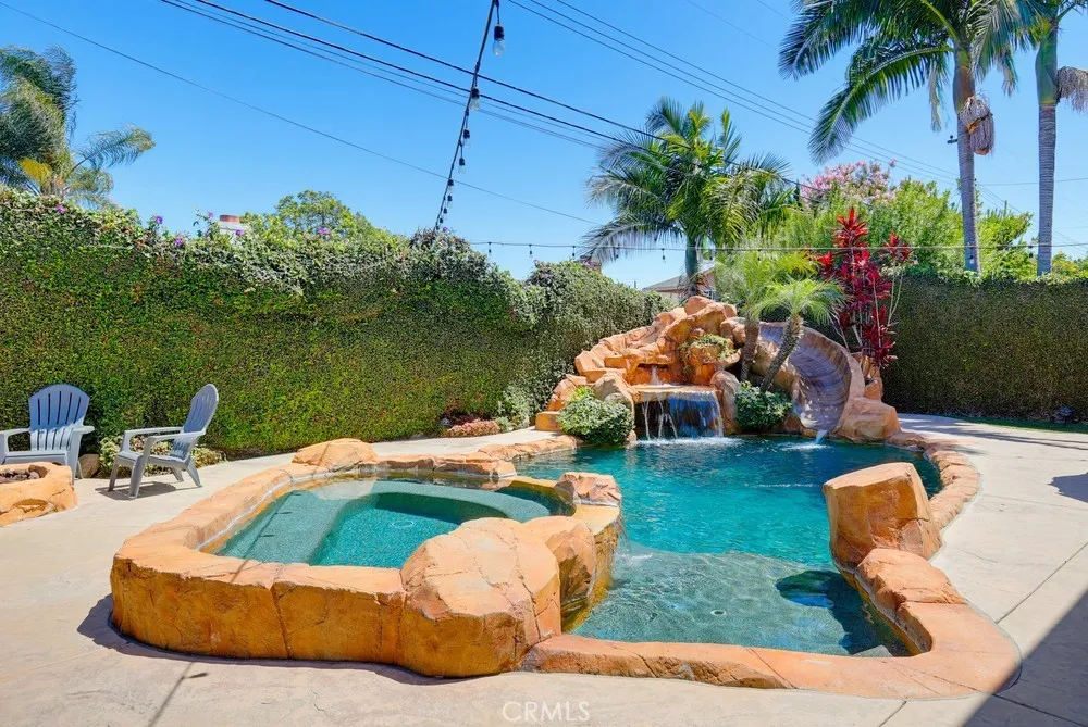 5482 Park Garden Grove, CA 92845