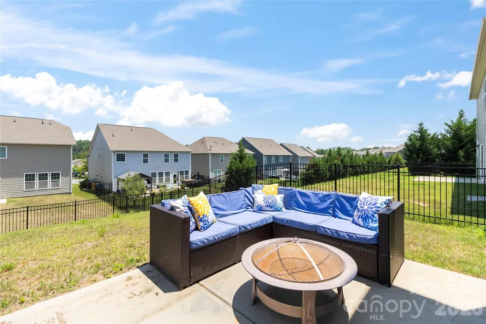 2011 Saddlebred Drive Iron Station, NC 28080