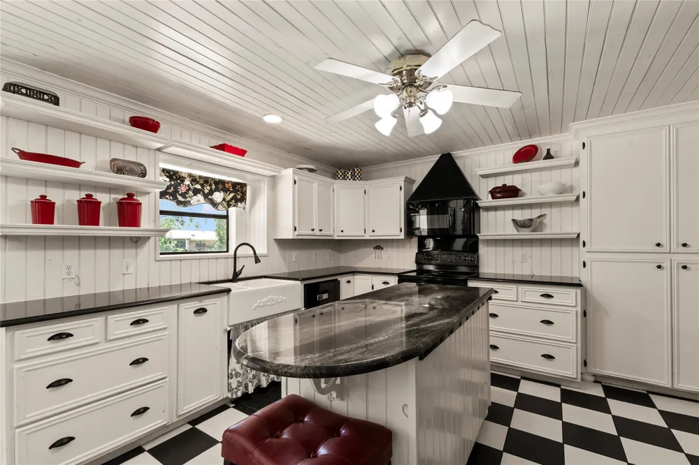 102 Foster Ranch Road Trinidad, TX 75163