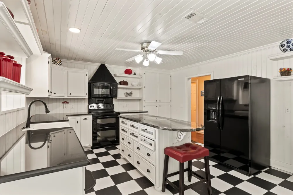 102 Foster Ranch Road Trinidad, TX 75163