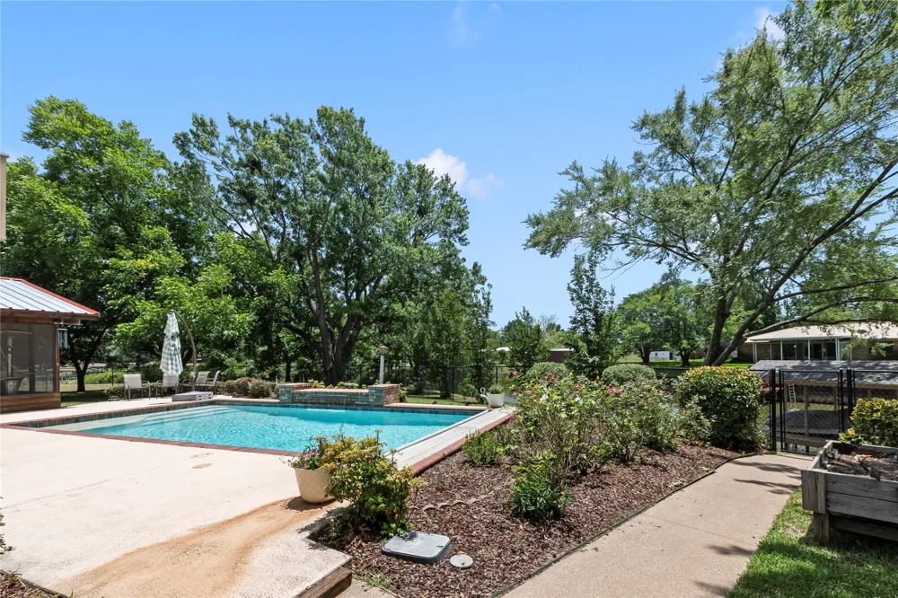 102 Foster Ranch Road Trinidad, TX 75163
