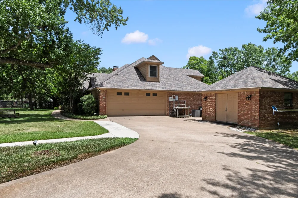 102 Foster Ranch Road Trinidad, TX 75163