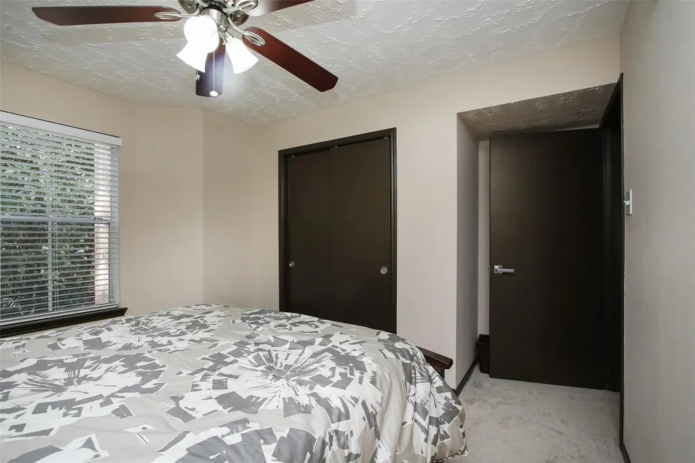 8051 Bay Branch Drive #323 The Woodlands, TX 77382