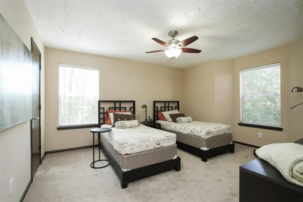 8051 Bay Branch Drive #323 The Woodlands, TX 77382