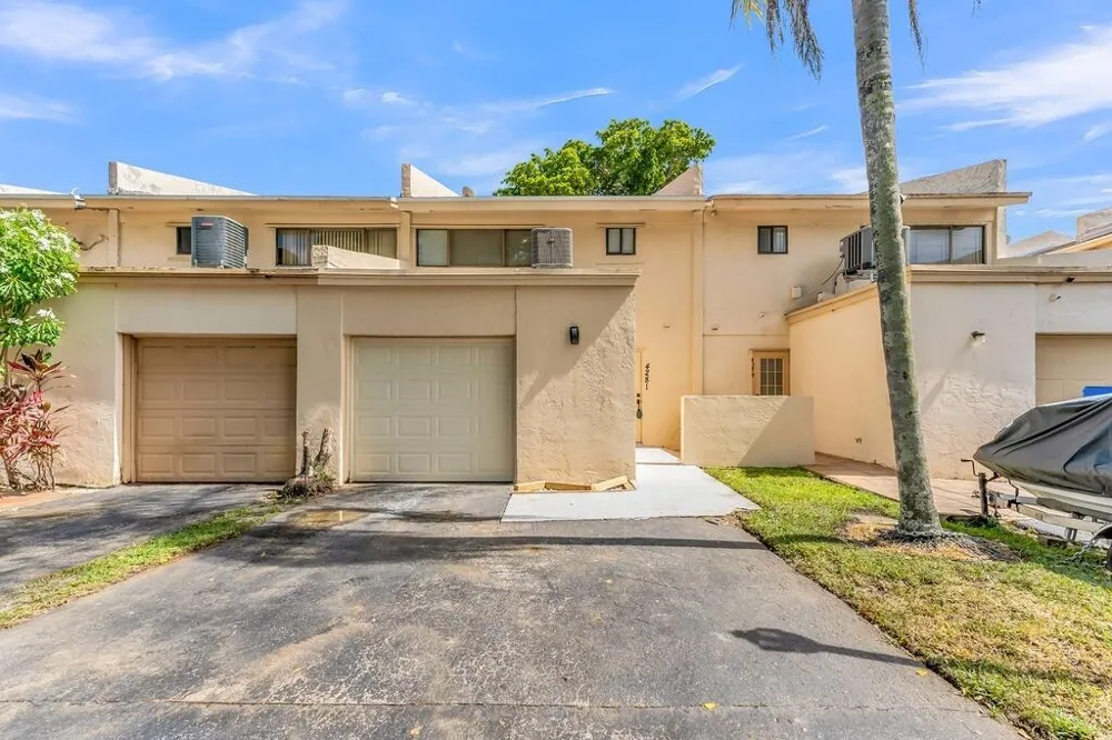 4281 NW 76th Avenue Davie, FL 33328