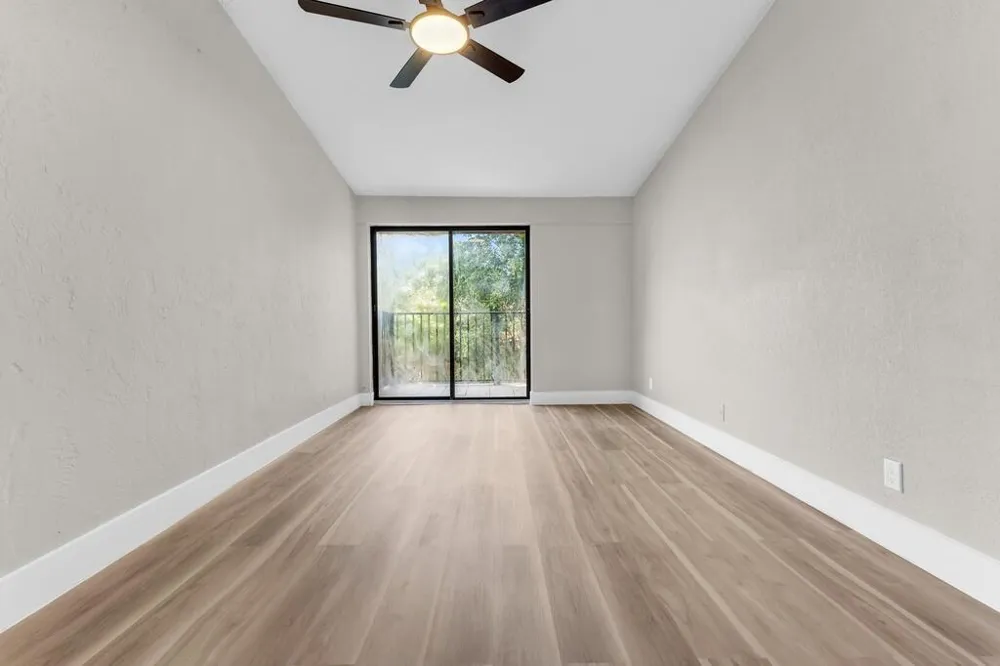 4281 NW 76th Avenue Davie, FL 33328