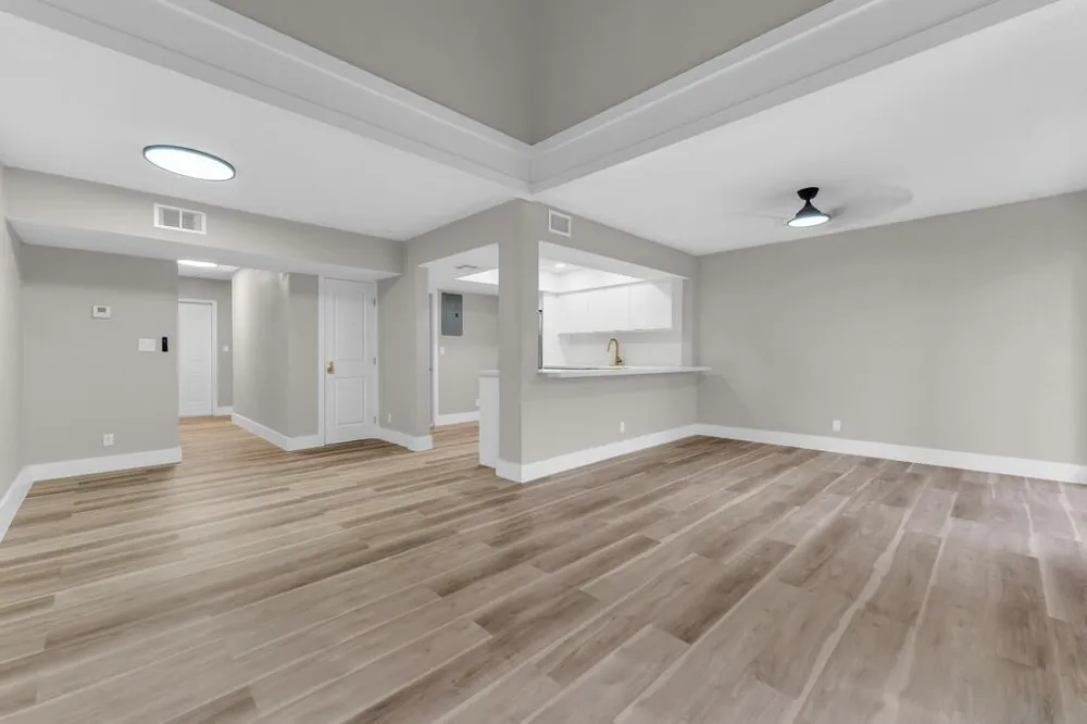 4281 NW 76th Avenue Davie, FL 33328