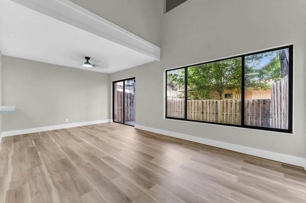 4281 NW 76th Avenue Davie, FL 33328