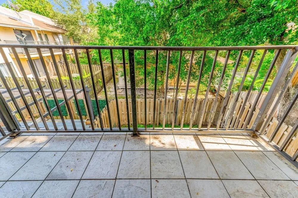 4281 NW 76th Avenue Davie, FL 33328