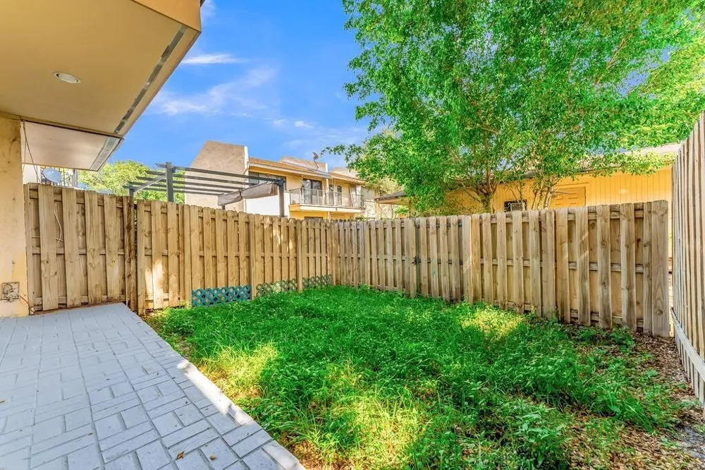 4281 NW 76th Avenue Davie, FL 33328