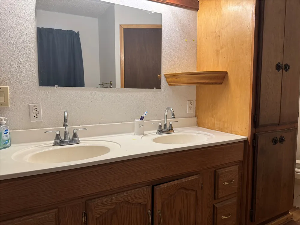 701 NE 3rd Street Knox City, TX 79529