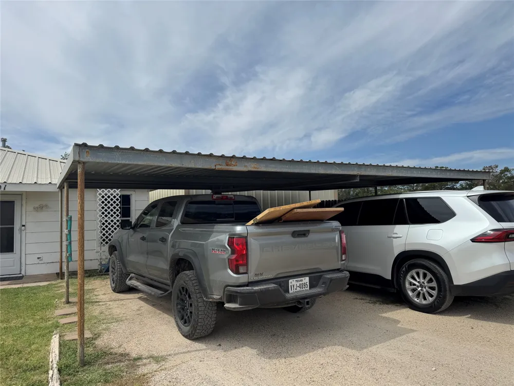 701 NE 3rd Street Knox City, TX 79529