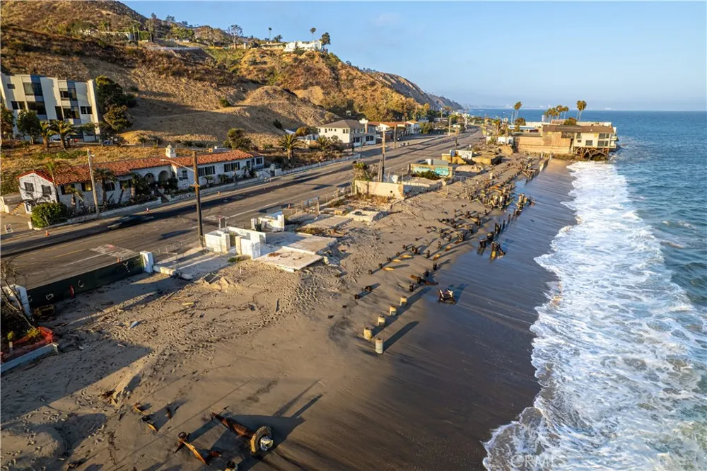 21332 Pacific Coast Highway Malibu, CA 90265