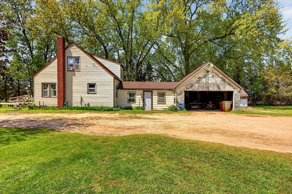 261 19 Mile Road NE Cedar Springs, MI 49319