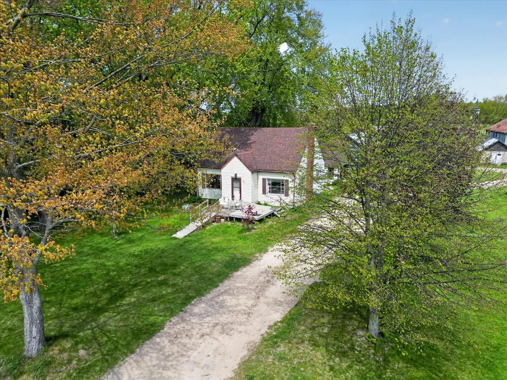 261 19 Mile Road NE Cedar Springs, MI 49319