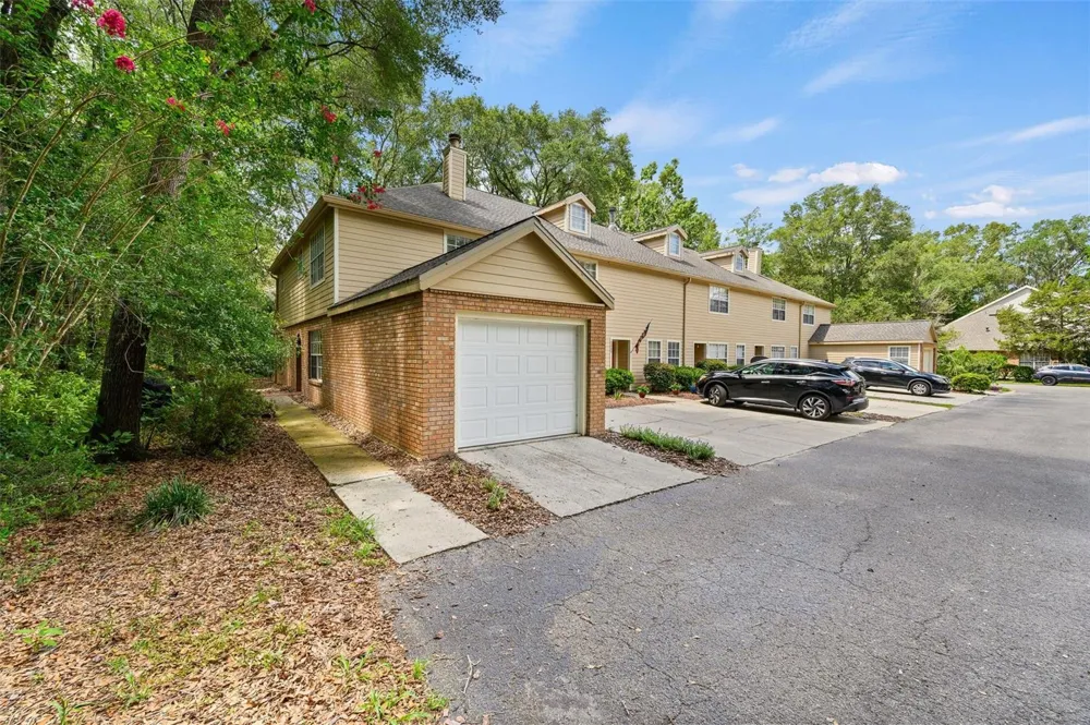 5261 SW 97TH DRIVE Gainesville, FL 32608