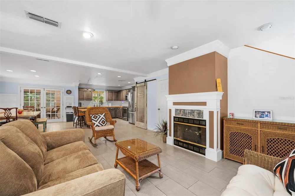 5261 SW 97TH DRIVE Gainesville, FL 32608